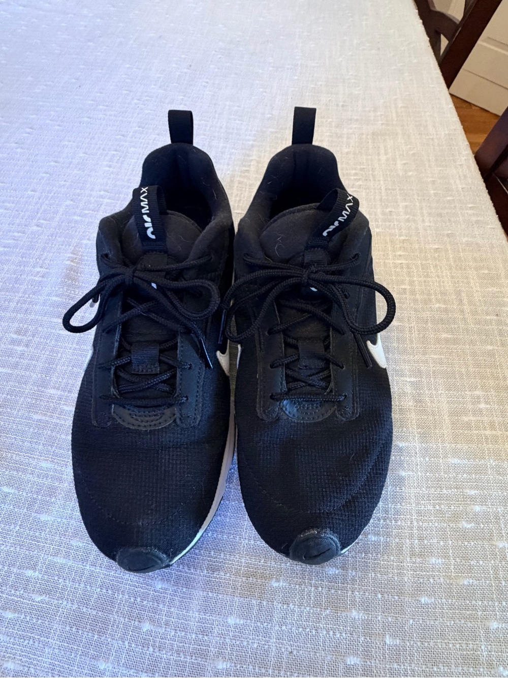 Nike Black Women’s Lightweight Running Sneakers